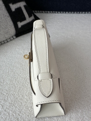 Kelly Pochette I 22cm, Imported Swift Calfskin, I2 Nata Cream White with Gold Hardware.