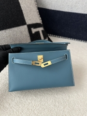 Kelly Pochette I 22cm, Imported Swift Calfskin, D2 New Bleu Jean with Gold Hardware.