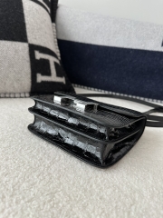 Constance 18cm, New Mirror Edition, Shiny Alligator Leather, CK89 Noir Black with Silver Hardware.