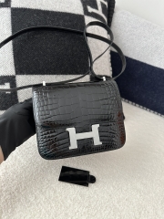 Constance 18cm, New Mirror Edition, Shiny Alligator Leather, CK89 Noir Black with Silver Hardware.