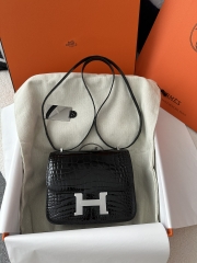 Constance 18cm, New Mirror Edition, Shiny Alligator Leather, CK89 Noir Black with Silver Hardware.