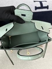 Birkin 25cm, Matte Porosus Crocodile, Imported HCP Leather, 6U Vert Deau Mint Green with Gold Hardware.