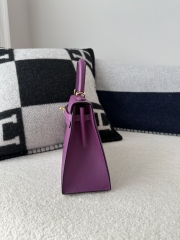 Kelly 25cm, Imported Epsom Grained Cowhide, P9 Anemone with Gold Hardware.
