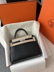 Kelly 25cm in Imported Lizard Skin, CK89 Noir (Black) with Silver Hardware.