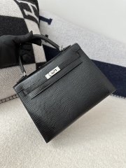 Kelly 25cm in Imported Lizard Skin, CK89 Noir (Black) with Silver Hardware.