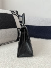 Kelly 25cm in Imported Lizard Skin, CK89 Noir (Black) with Silver Hardware.