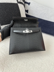 Kelly 25cm in Imported Lizard Skin, CK89 Noir (Black) with Silver Hardware.