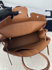 Birkin 35cm in imported Togo calfskin leather, CC37 Gold (classic brown) with gold hardware.
