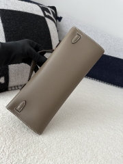 Kelly Cut 31cm Clutch in Imported Swift Calfskin, CK18 Etoupe Grey with Silver Hardware