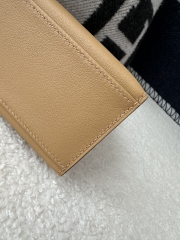 Kelly Pochette 22cm in Imported Swift Calfskin, 4B Biscuit Color with Gold Hardware