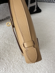 Kelly Pochette 22cm in Imported Swift Calfskin, 4B Biscuit Color with Gold Hardware