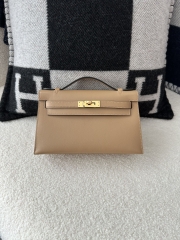 Kelly Pochette 22cm in Imported Swift Calfskin, 0M Chai Milk Tea Color with Gold Hardware