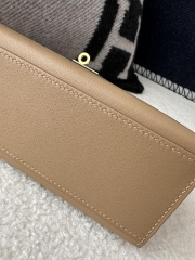 Kelly Pochette 22cm in Imported Swift Calfskin, 0M Chai Milk Tea Color with Gold Hardware