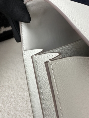 Constance 23cm Classic in Imported Evercolor Leather, M4 Gris Pale Light Grey with Silver Hardware