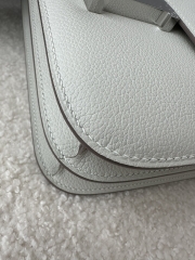 Constance 23cm Classic in Imported Evercolor Leather, M4 Gris Pale Light Grey with Silver Hardware