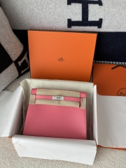 Kelly Danse 22cm in Imported Evercolor Calfskin, 8W Rose Azalee Lipstick Pink with Silver Hardware