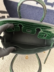 Birkin 25cm in Shiny Porosus Crocodile, imported HCP water-dyed glossy crocodile skin, CC67 Vert Fonce Emerald Green with Gold Hardware.