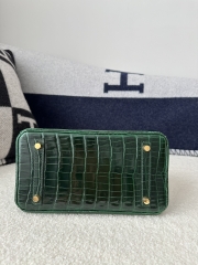 Birkin 25cm in Shiny Porosus Crocodile, imported HCP water-dyed glossy crocodile skin, CC67 Vert Fonce Emerald Green with Gold Hardware.