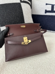 Kelly Elan 27cm in Imported Chevre Goat Leather, 0G Rouge Sellier with Gold Hardware.