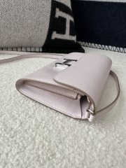 Constance To Go in Imported Evercolor Calfskin, 09 Mauve Pale with Silver Hardware.