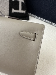 Kelly Cut 31cm in Swift Leather, M8 Gris Asphalte Asphalt Grey with Silver Hardware.