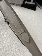 Kelly Cut 31cm in Swift Leather, M8 Gris Asphalte Asphalt Grey with Silver Hardware.