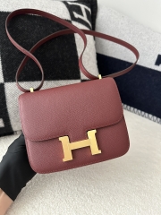 Constance 18cm Classic in Imported Epsom Leather with Grain, CK55 Rouge H with Gold Hardware