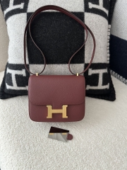 Constance 18cm Classic in Imported Epsom Leather with Grain, CK55 Rouge H with Gold Hardware
