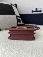 Constance 18cm Classic in Imported Epsom Leather with Grain, CK55 Rouge H with Gold Hardware