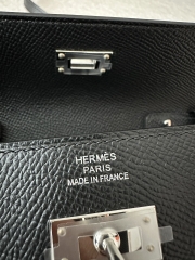 Kelly To Go Crossbody Wallet in Imported Epsom Leather, CK89 Noir Black with Silver Hardware