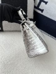 Kelly 25cm in HCP Water-Dyed Matte Himalaya Crocodile with Imported Crocodile Leather, 01 Himalaya with Silver Hardware