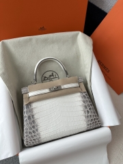 Kelly 25cm in HCP Water-Dyed Matte Himalaya Crocodile with Imported Crocodile Leather, 01 Himalaya with Silver Hardware