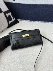Kelly To Go Crossbody Wallet in Imported HCP Water-Dyed Shiny Alligator Crocodile, CK89 Noir Black with Gold Hardware