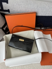Kelly To Go Crossbody Wallet in Imported HCP Water-Dyed Shiny Alligator Crocodile, CK89 Noir Black with Gold Hardware