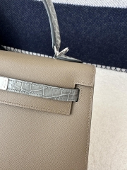 Kelly 25cm Touch in HCP Water-Dyed Shiny Nilo Crocodile with Imported Madame Calfskin, CK18 Etoupe Grey and CK81 Gris Tourterelle with Silver Hardware