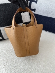 Picotin Lock 18cm in Imported Clemence TC Leather, 2S Sesame with Gold Hardware