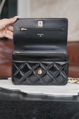 Chanel 24b Flap Bag with Chunky Chain Handle - Black
