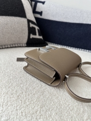 Constance 18cm Classic in Imported Epsom Leather, CK18 Etoupe Grey with Silver Hardware
