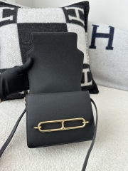 Roulis 18cm in Imported Evercolor Leather, CC89 Noir Black with Gold Hardware