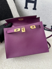 Kelly Danse 22cm Dance Bag in Imported Evercolor Calfskin, P9 Anemone with Gold Hardware