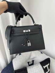 Kelly 25cm in Imported Epsom Leather, CK89 Noir Black with Silver Hardware