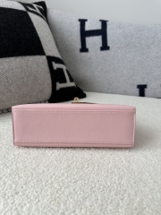 Kelly Pochette First Generation 22cm in Imported Swift Calfskin, 3Q Rose Sakura with Gold Hardware