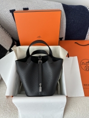 Picotin Lock 18cm in Imported Clemence TC Leather, CK89 Noir Black with Silver Hardware