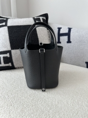 Picotin Lock 18cm in Imported Clemence TC Leather, CK89 Noir Black with Silver Hardware