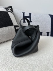 Picotin Lock 18cm in Imported Clemence TC Leather, CK89 Noir Black with Silver Hardware