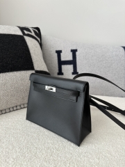 Kelly Danse 22cm Swift Calfskin Leather Black CC89 Noir Silver Hardware