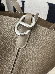 Piction in the loo 18cm Clemence swift CK18 Etoupe grey silver hardware