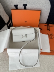Constance to go epsom  M4  Gris pale Silver hardware