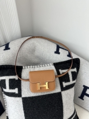 Constance slim epsom  CC37 Gold  gold hardware