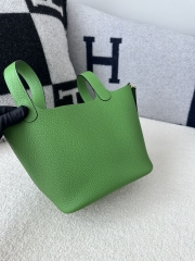 Picotin lock 18cm Clemence  A8 Vert yucca Gold hardware